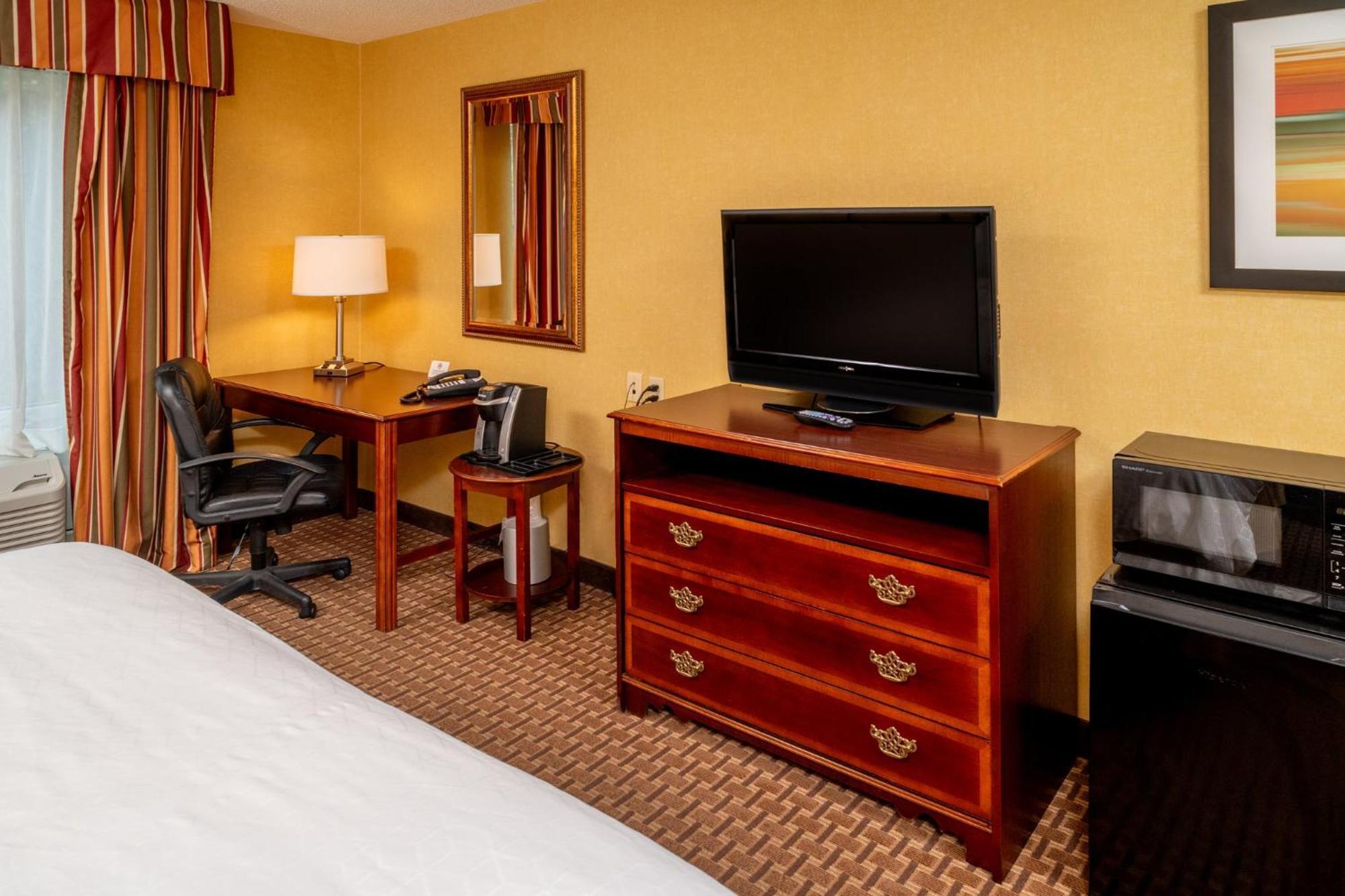 Holiday Inn Express And Suites Hazard By Ihg Экстерьер фото