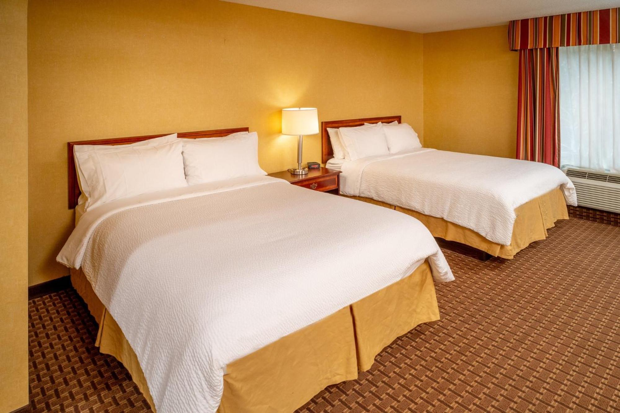 Holiday Inn Express And Suites Hazard By Ihg Экстерьер фото
