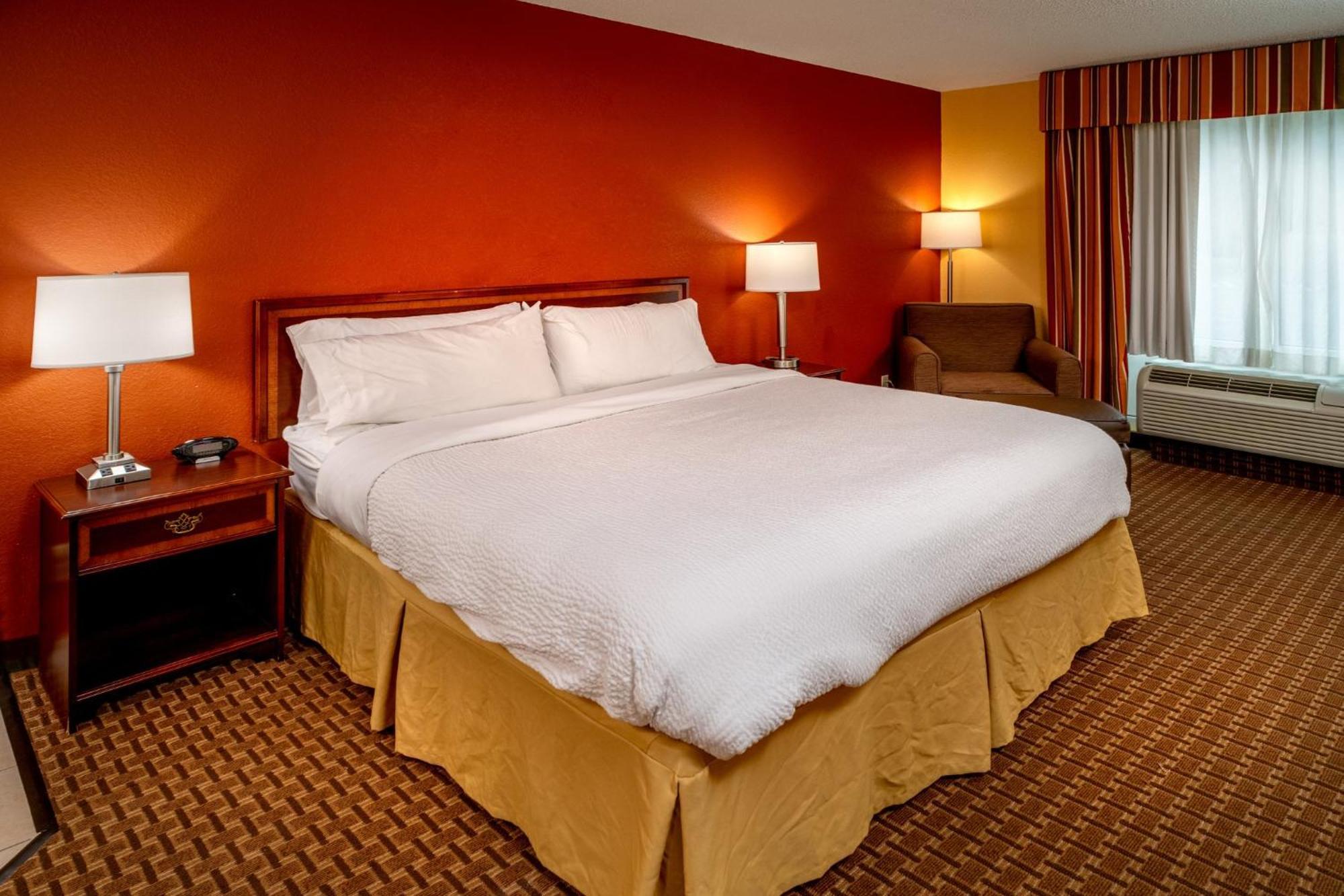 Holiday Inn Express And Suites Hazard By Ihg Экстерьер фото