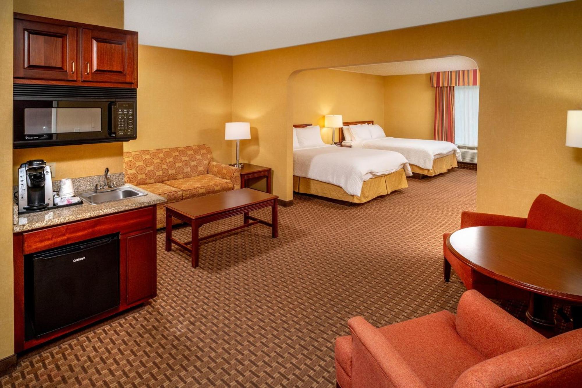 Holiday Inn Express And Suites Hazard By Ihg Экстерьер фото