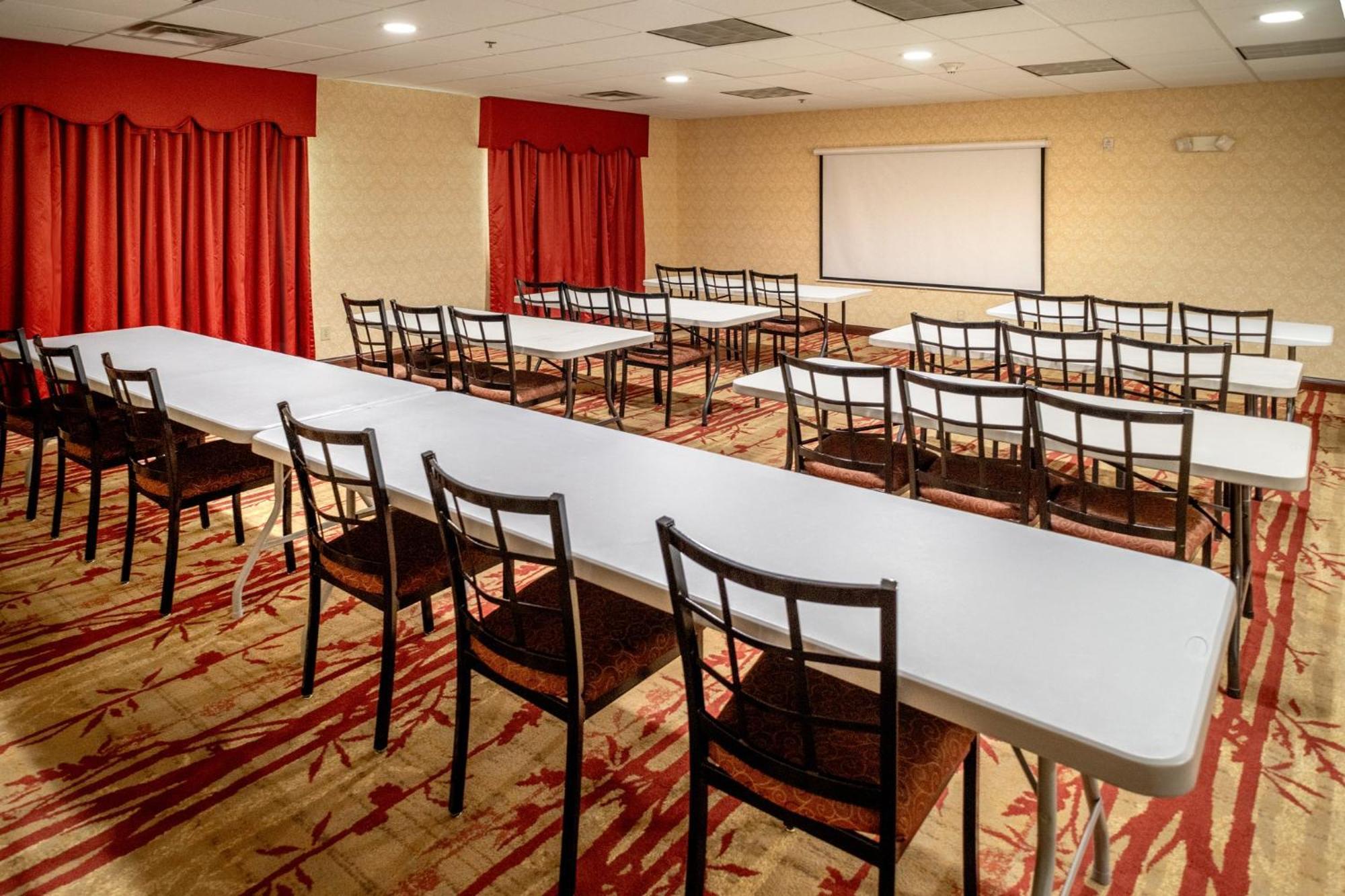Holiday Inn Express And Suites Hazard By Ihg Экстерьер фото